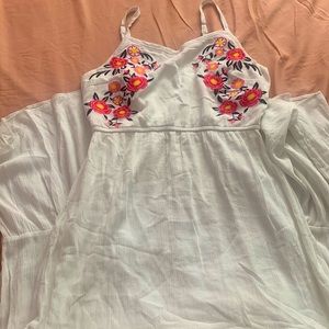 Size: S (4-6) 100% Polyester